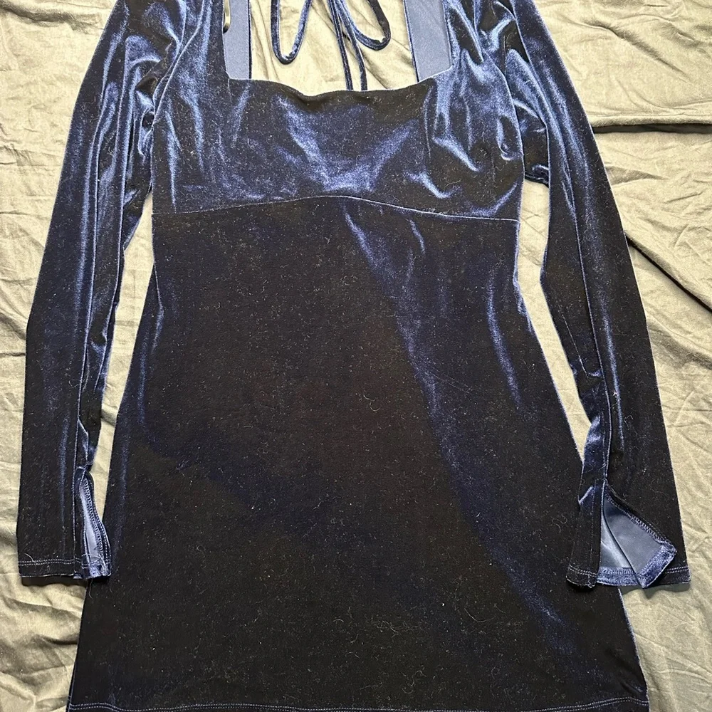 B. Smart Midnight Velvet Long Sleeve Dress - Picture 1 of 2